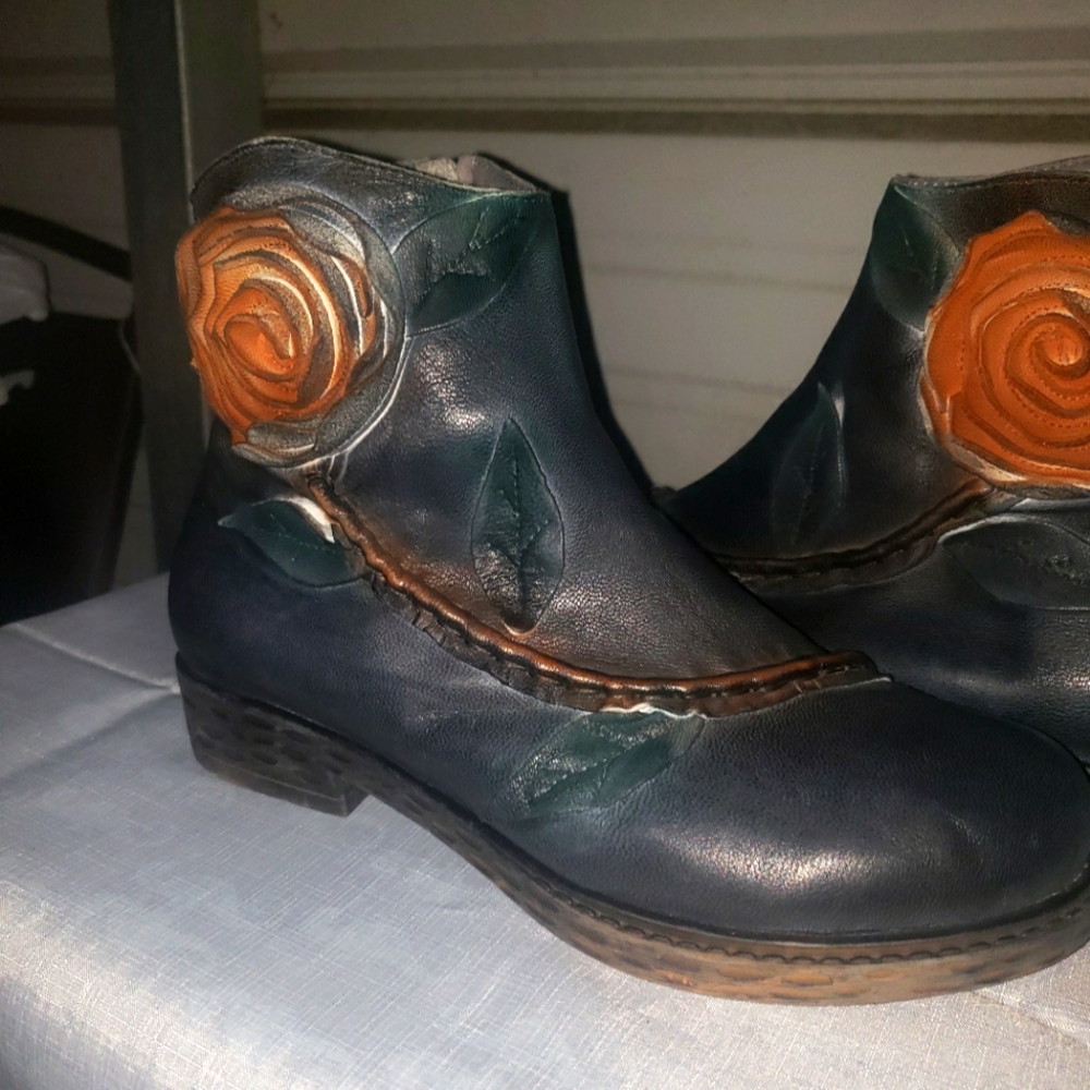 Size 11 Vintage Socofy Distressed Rose Ankle Boots Leather